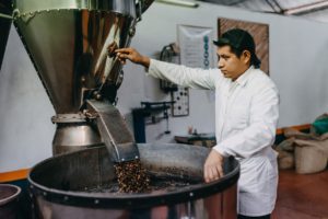 taller del proceso del cafe organico en las cooperativas tosepan titataniske puebla