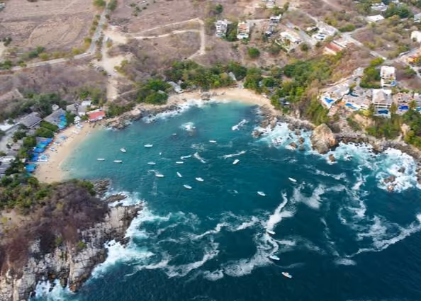 Blue Oaxaca coast on a Mexico tour