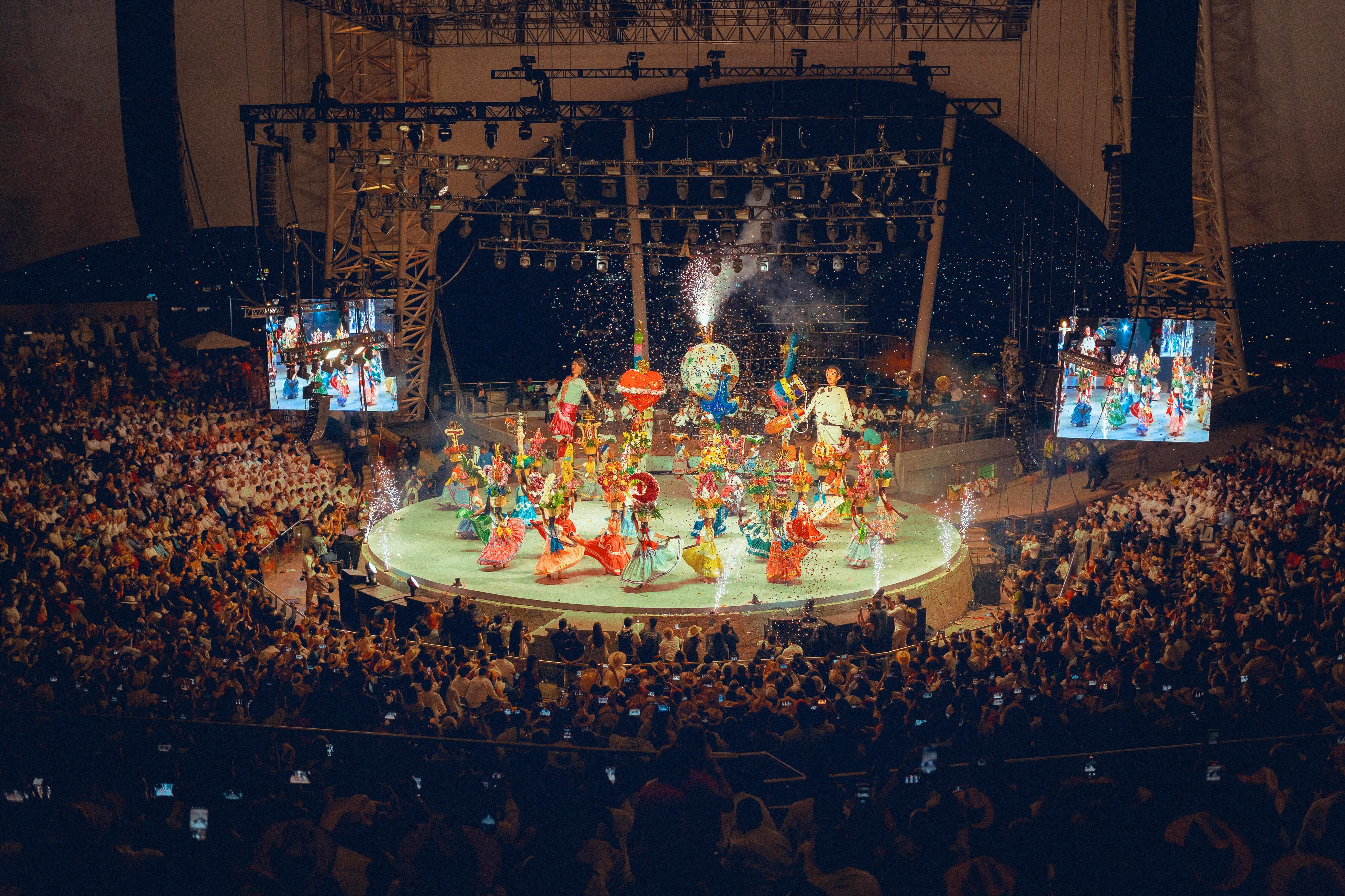 Mexico tours - Festival Guelaguetza