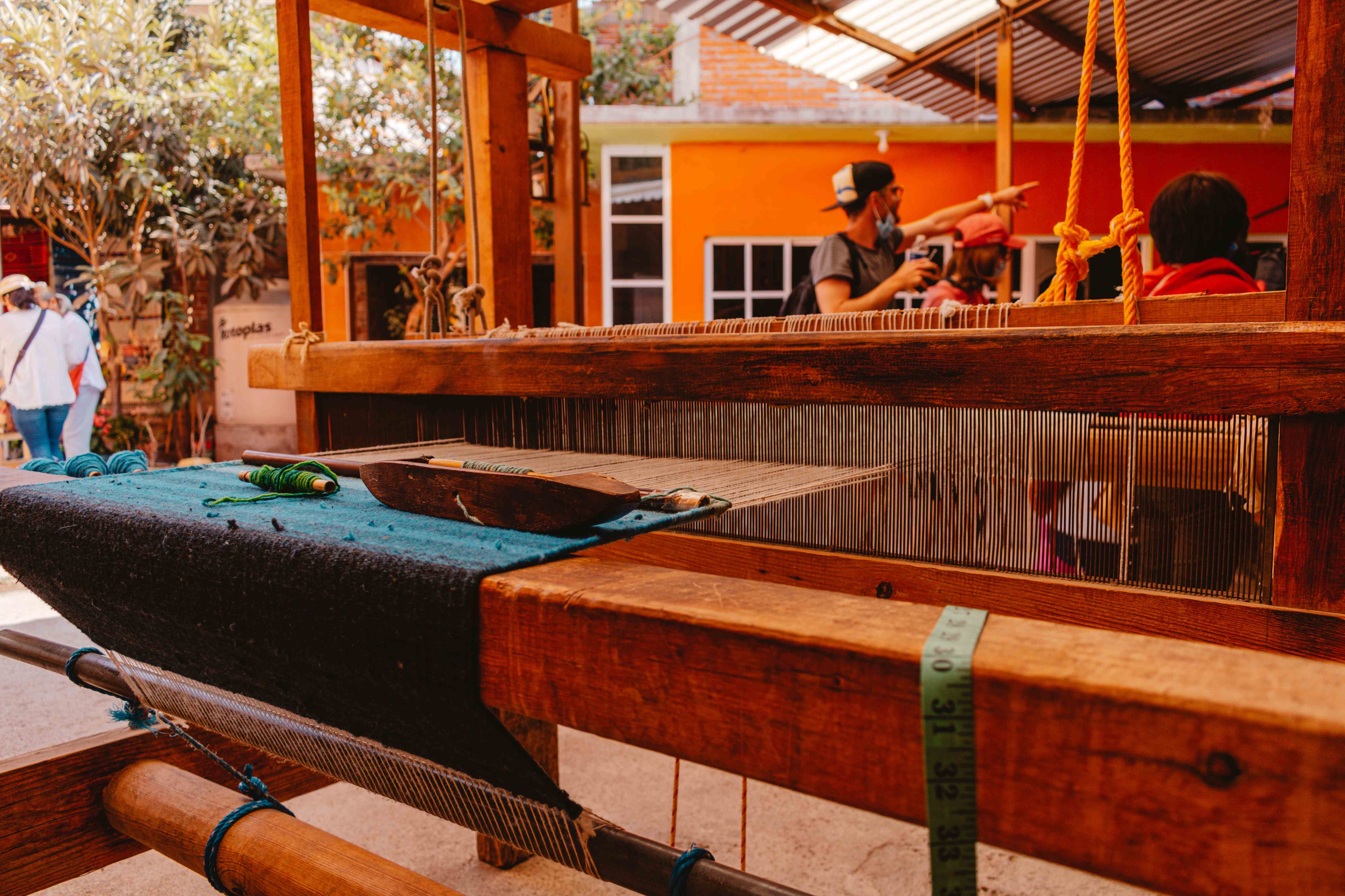 México cultural tours Oaxaca textile workshop
