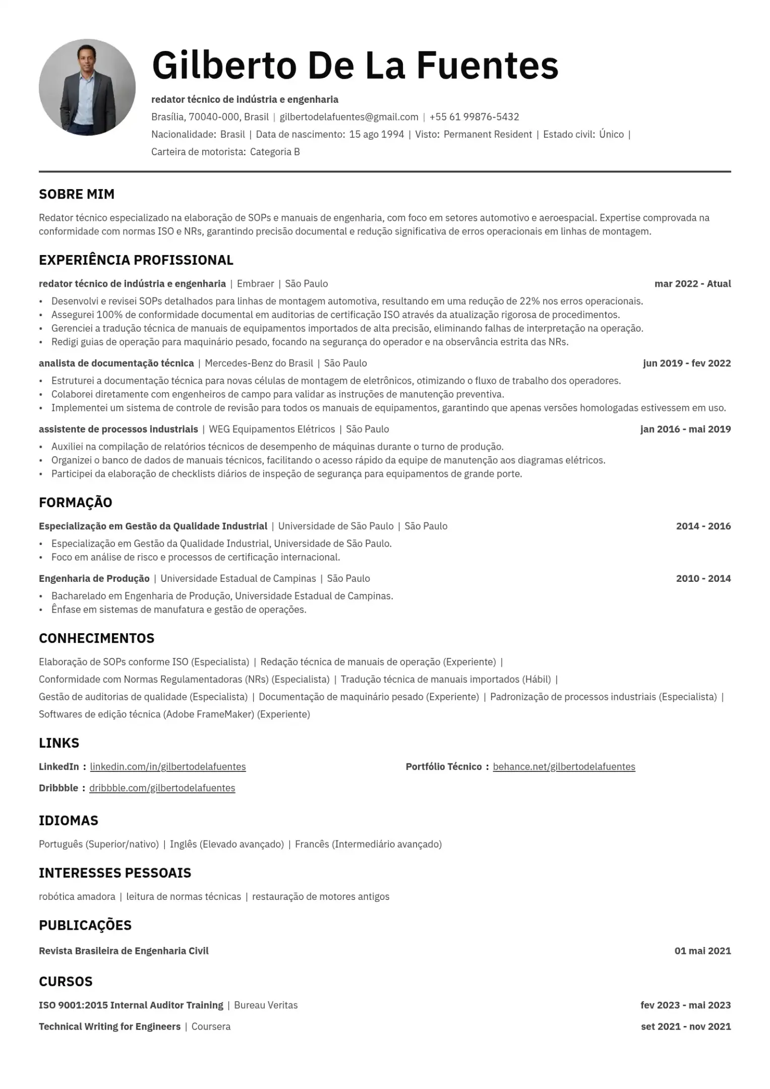 Exemplo de currículo de redator técnico de indústria e engenharia