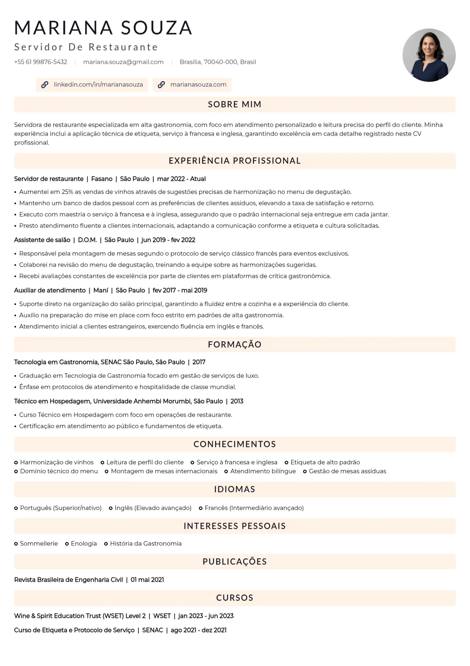Modelo de CV de servidor de restaurante fine dining