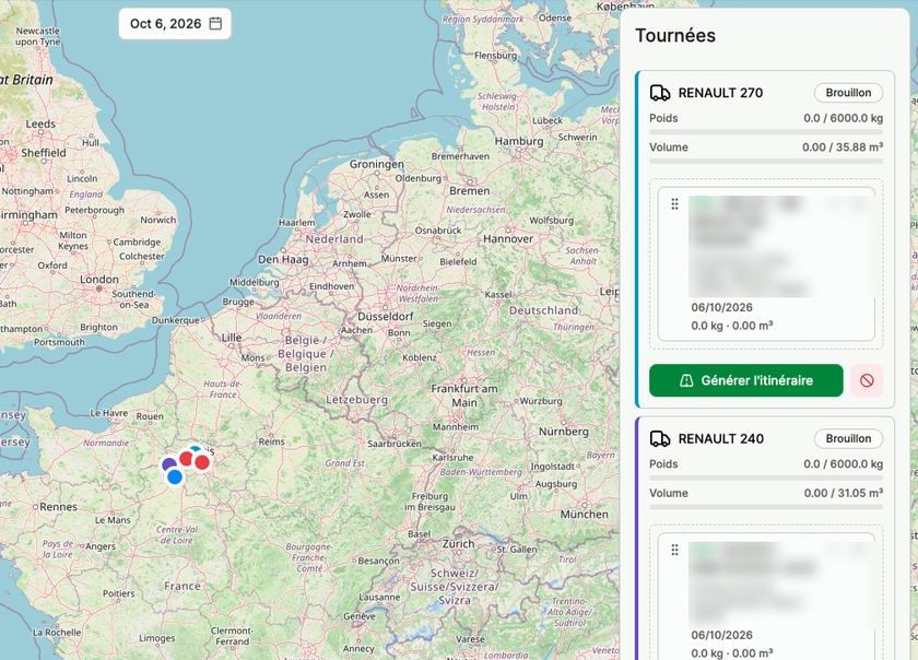 Écran de planification : commandes à gauche, carte au centre, tournées par camion à droite