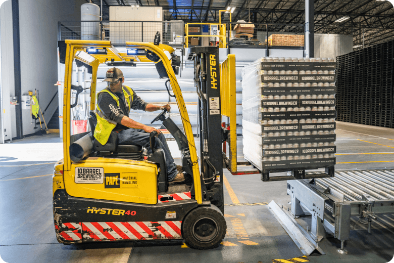 Seamless integration of intelligent warehousing and shipping technology