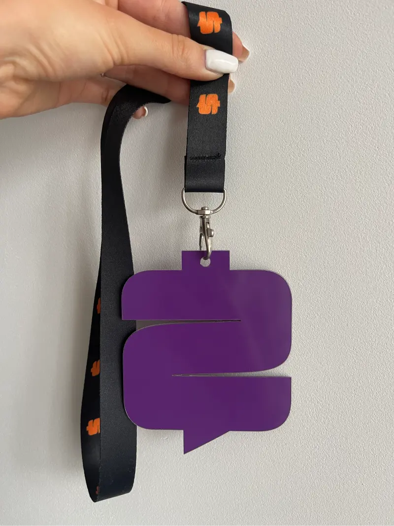 Projekt identyfikatora eventowego Gridaly