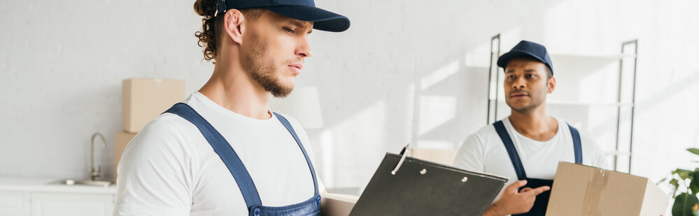 Pickup and delivery services making a check list