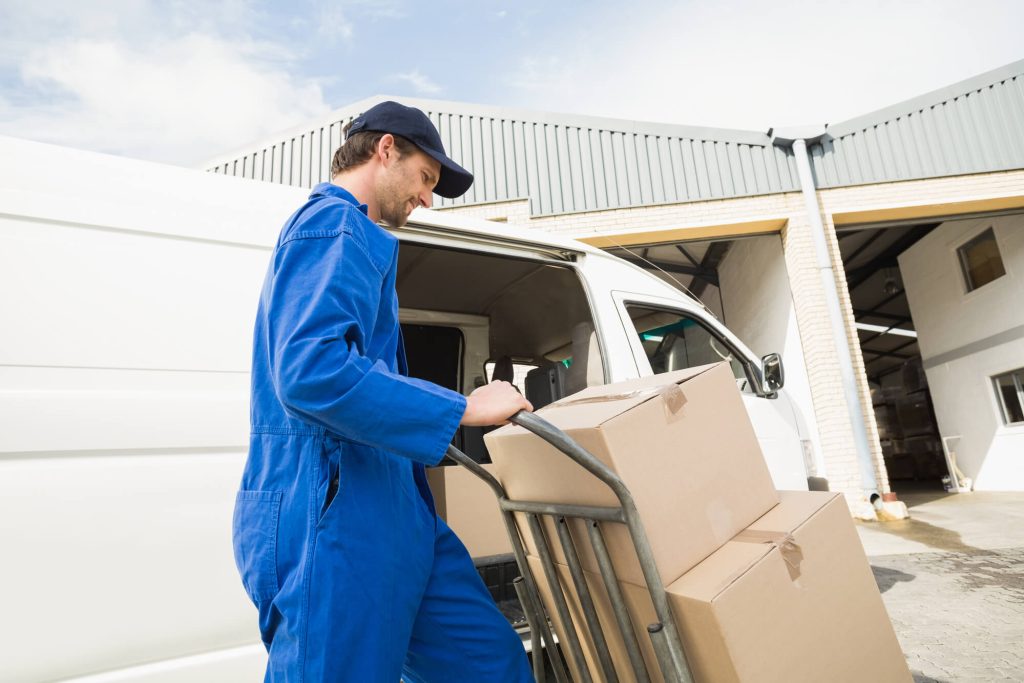 one of the expert Loading and Unloading Movers