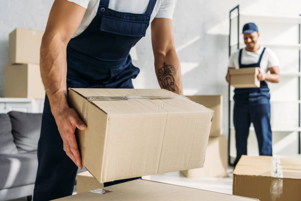 Everyday Movers loading boxes