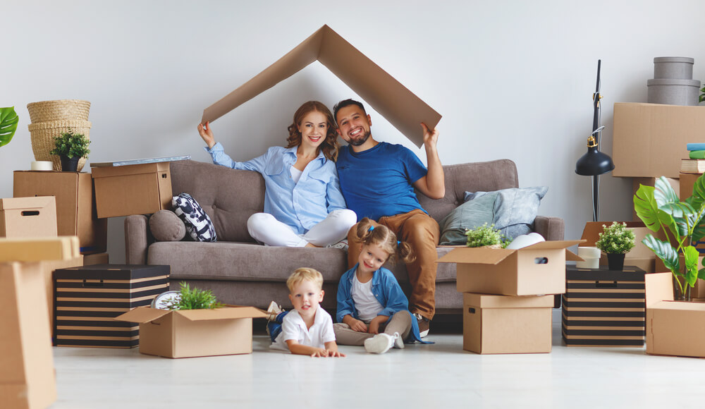 A family excited to move with movers in Oklahoma City