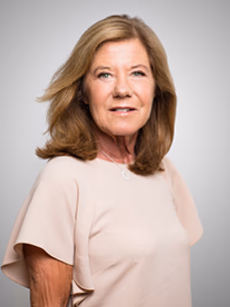 Porträtt av Lena Apler, styrelseledamot, i professionell affärsklädsel