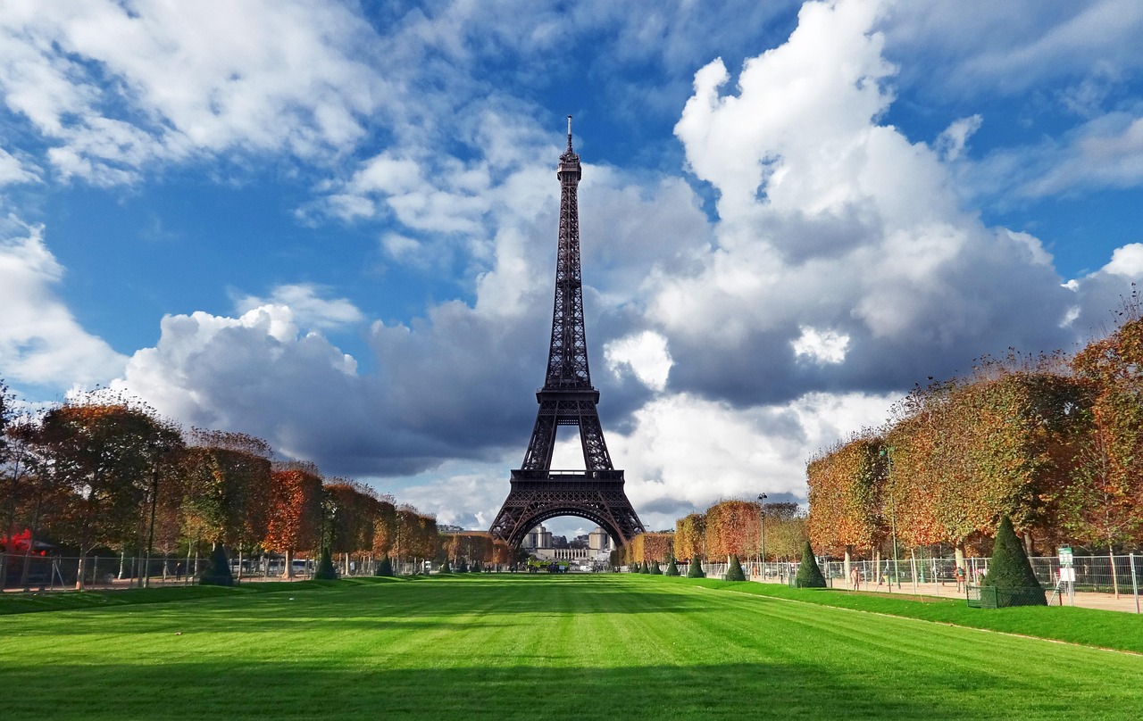 Common French Phrases to Know for Your Trip to France