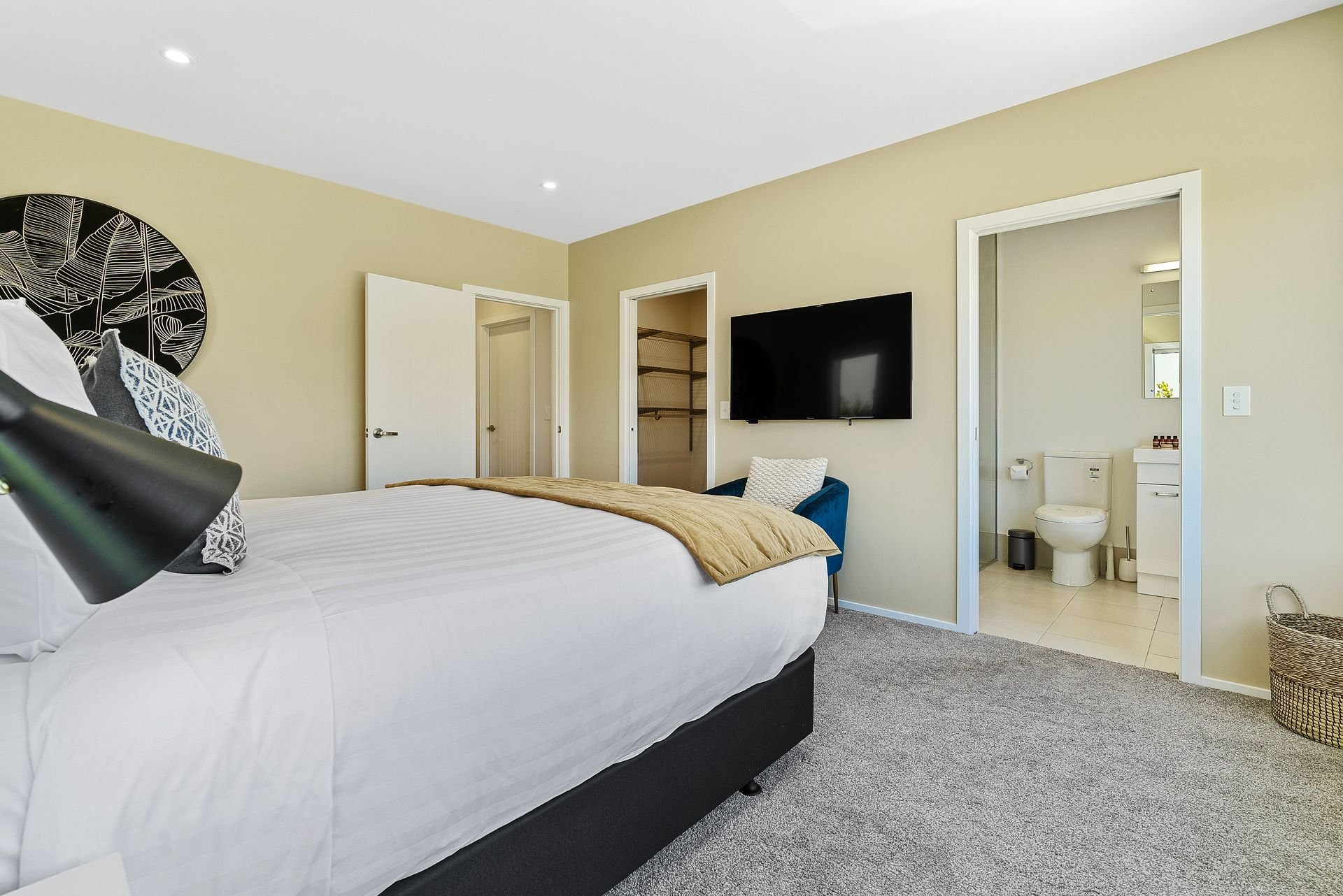 Master bedroom with ensuite at Highview Haven, Queenstown