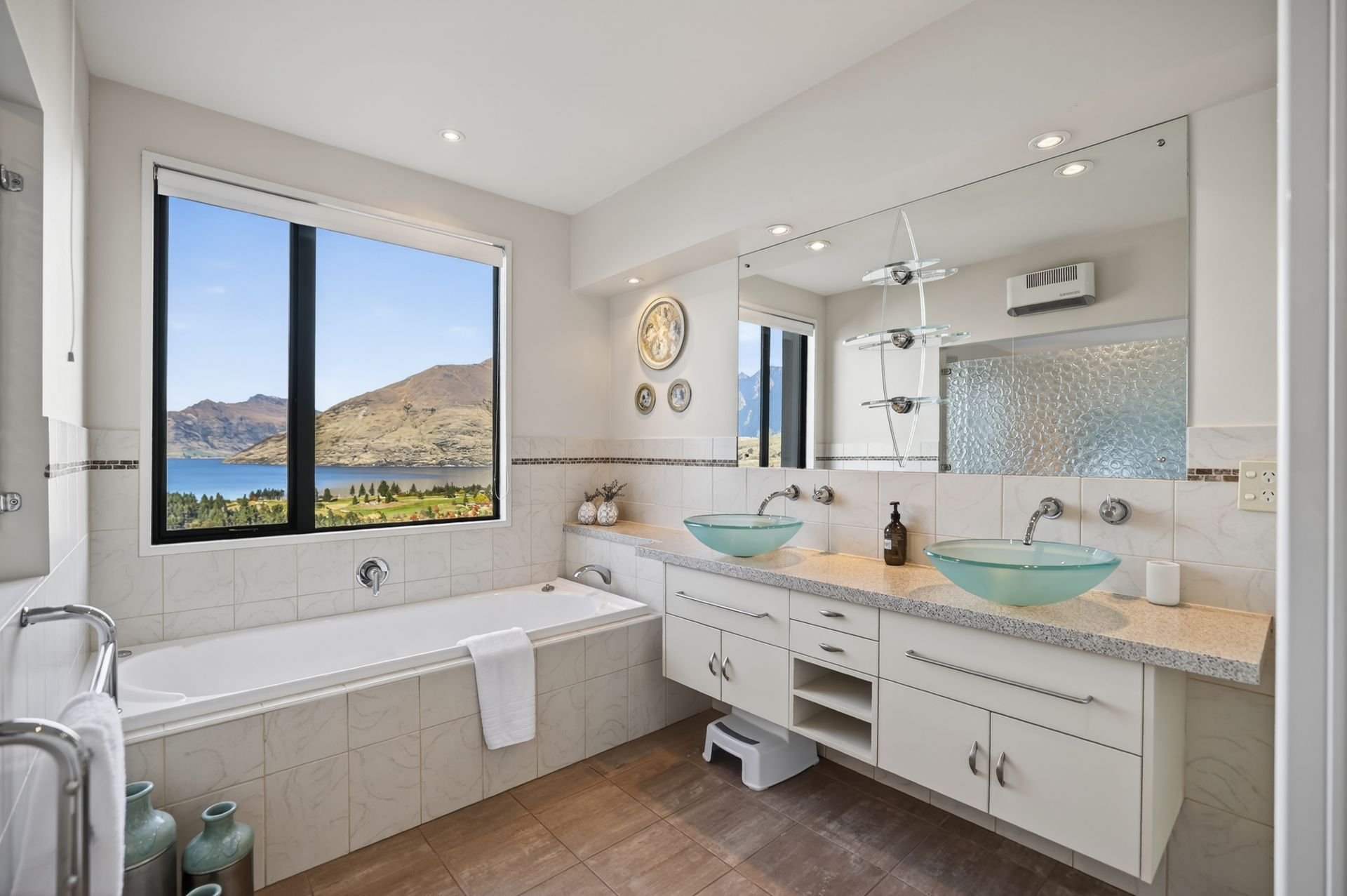 Ensuite with spa bath and lake view at Edinburgh Heights, Queenstown