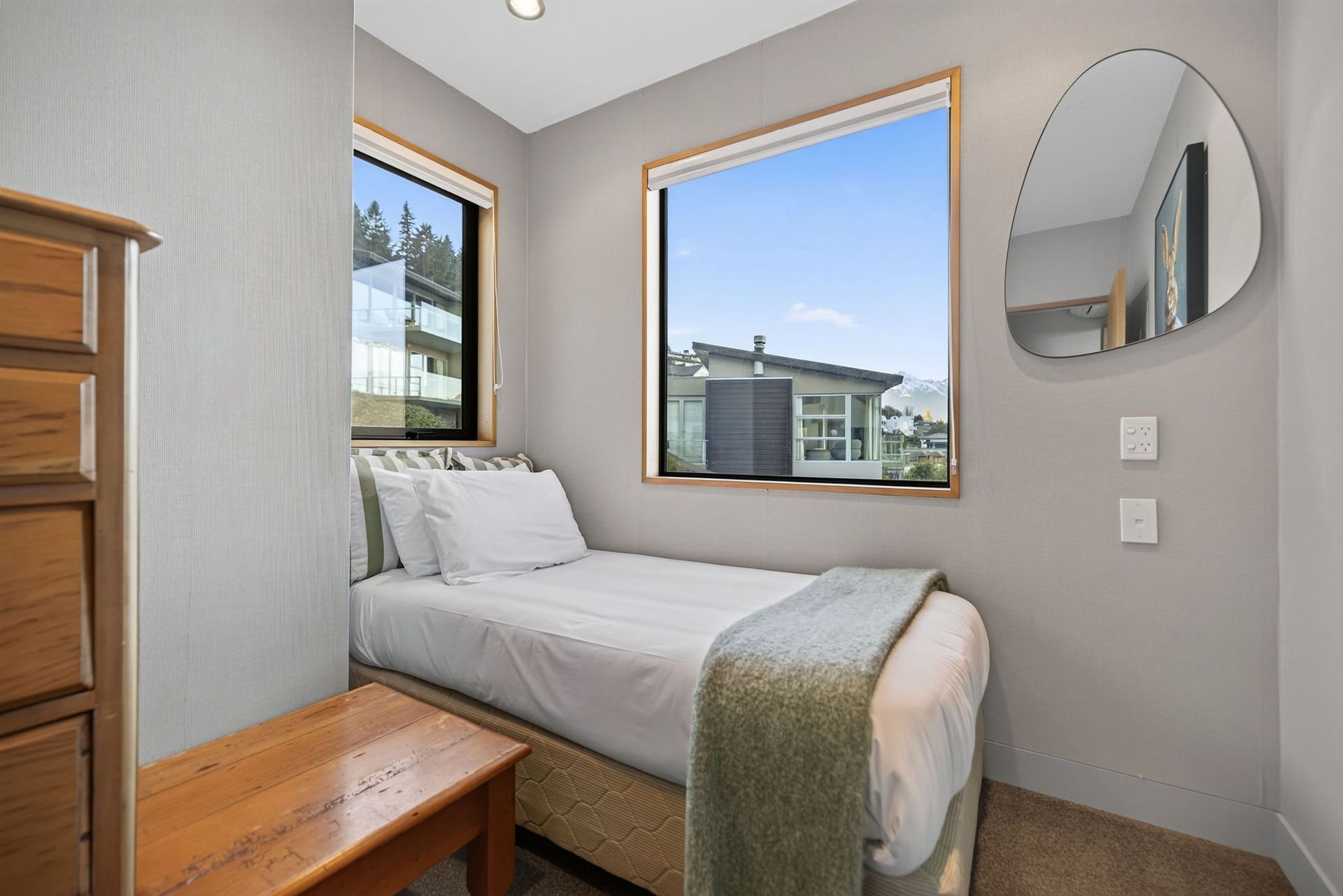 Single bedroom at Alpine Haven, Queenstown