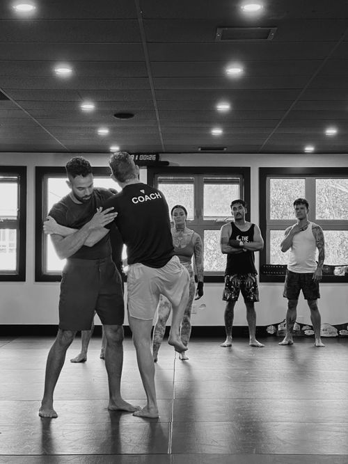 Preview image of a kickboxing class at Roundhouse