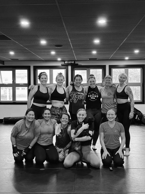 Preview image of a womens kickboxing class at Roundhouse