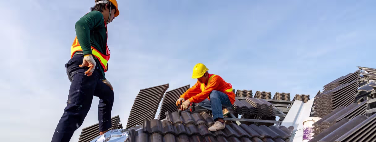 Why Flat Roofs Leak and How Proper Drainage Design Prevents It