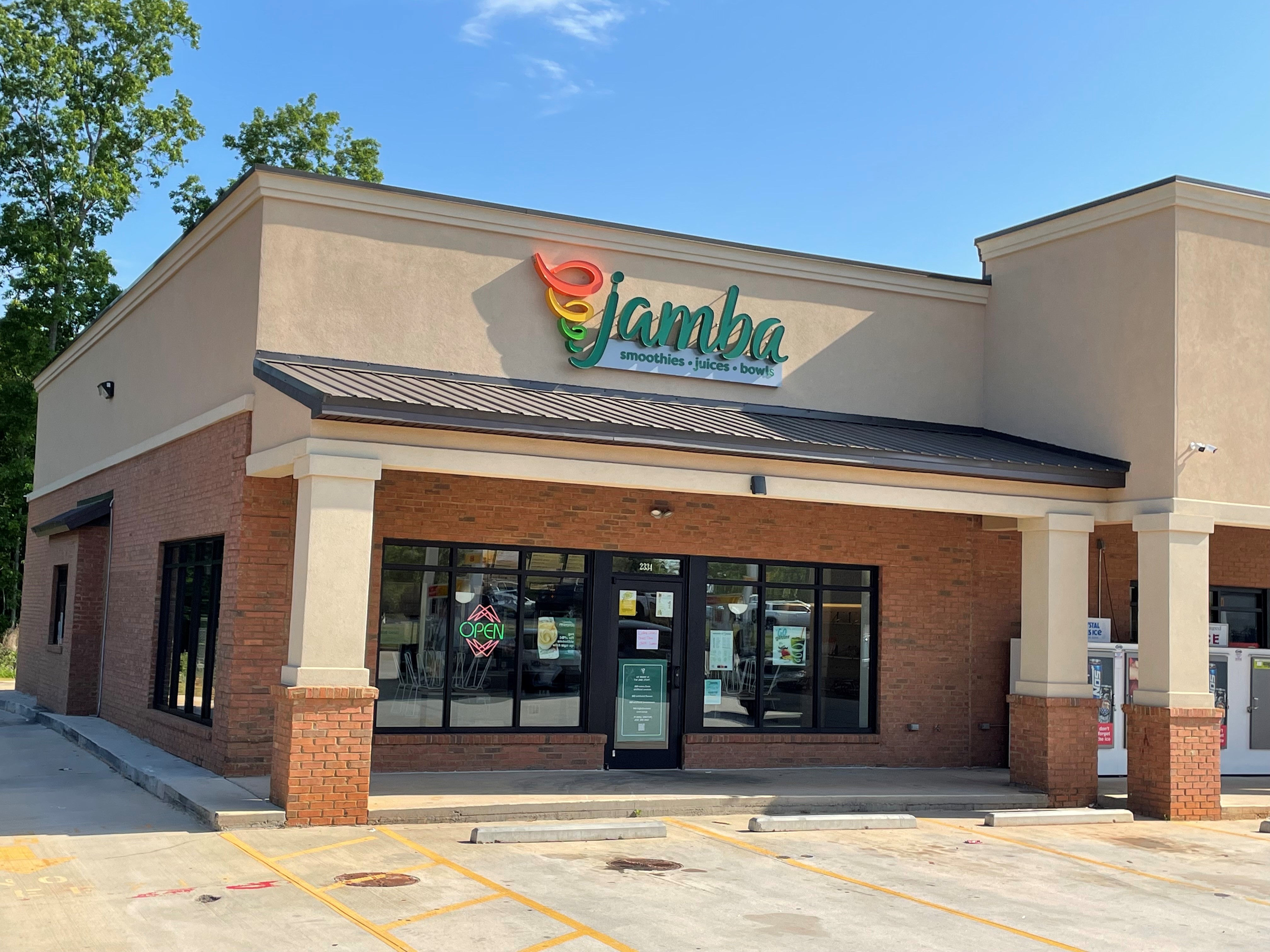 A Jamba Juice restaurant.