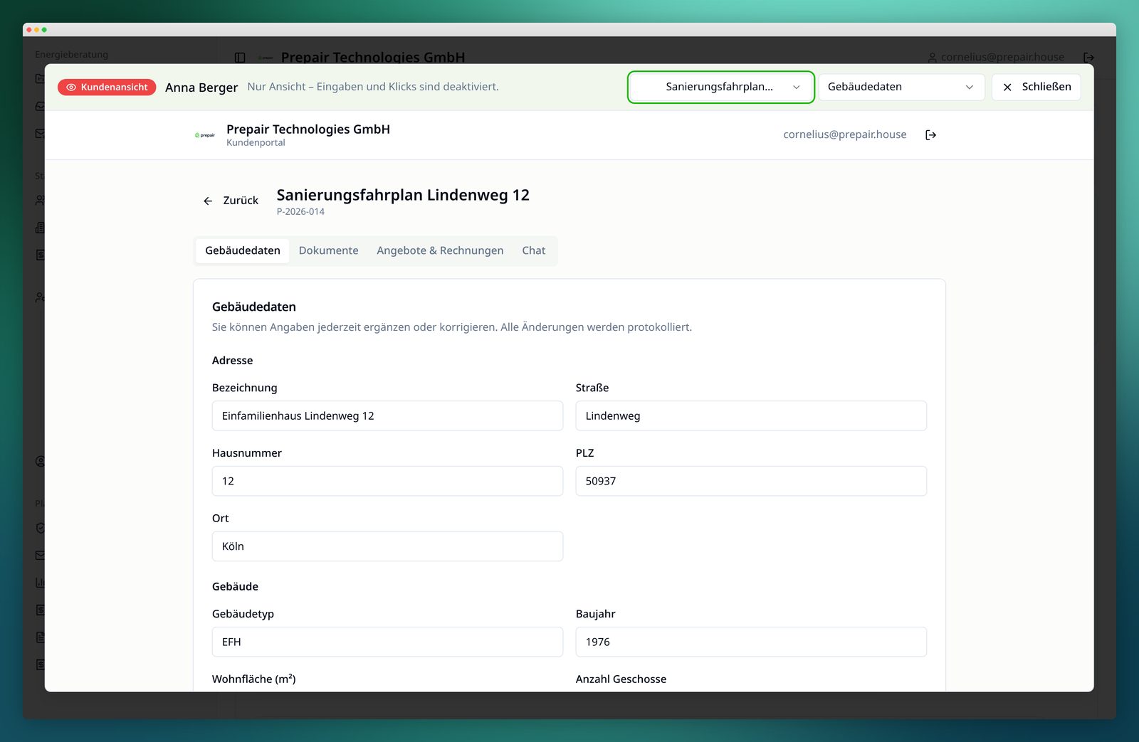 Kundenportal-Vorschau mit Gebäudedaten, Dokumenten und Chat