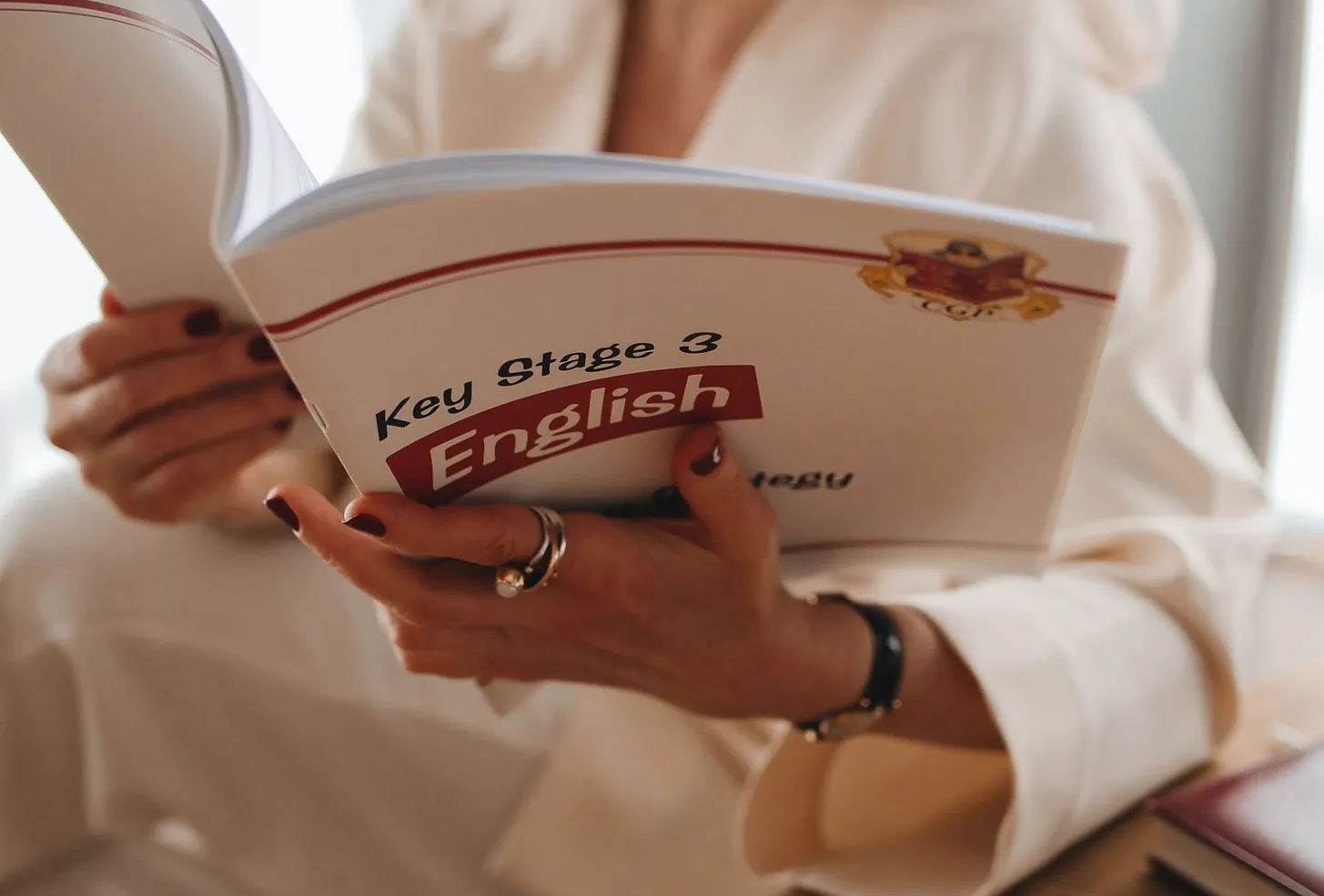 Dire l'heure en anglais : comment donner l’heure et la demander ?