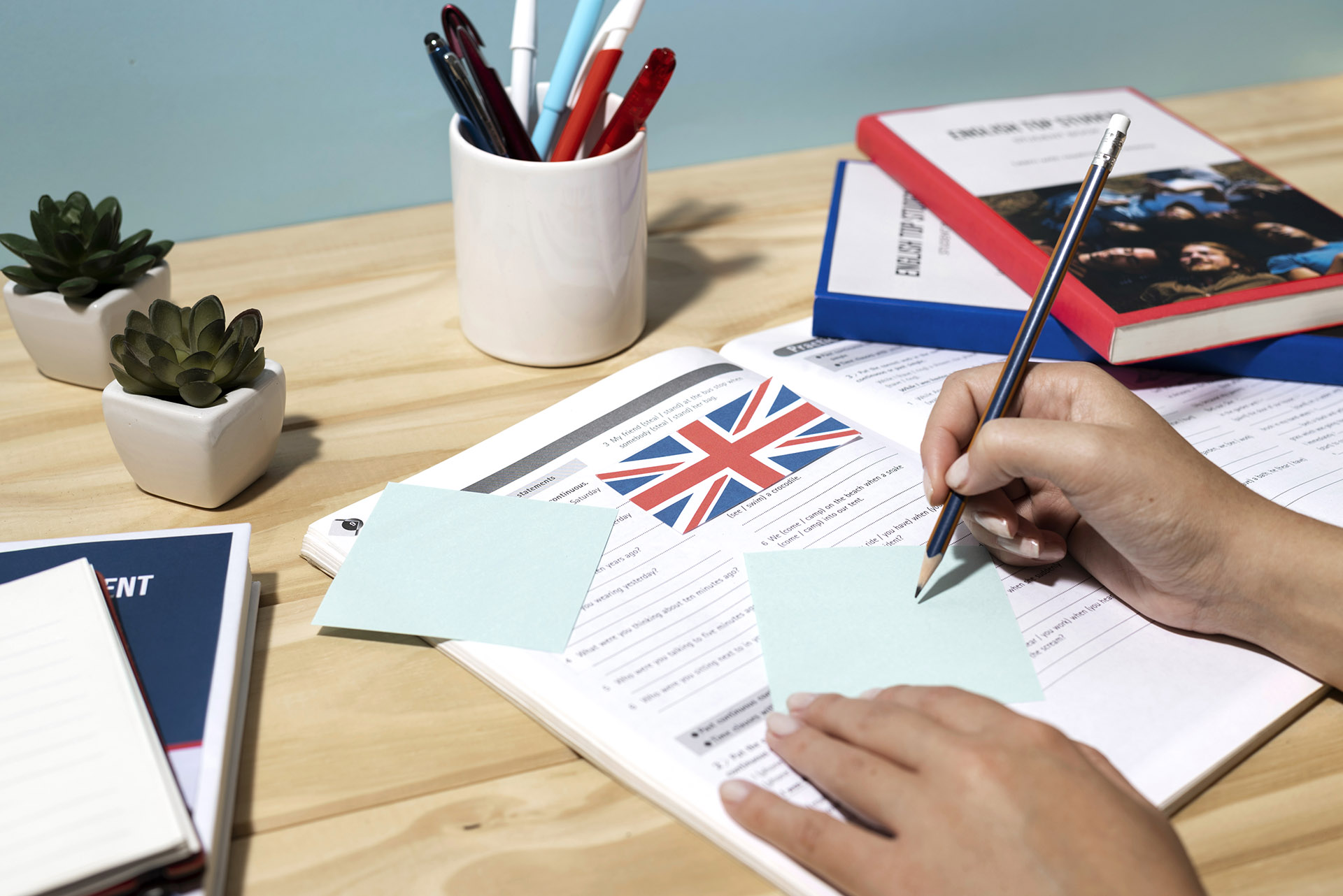 Il existe 6 niveaux de langue anglais, hiérarchisés selon une grille du CECRL