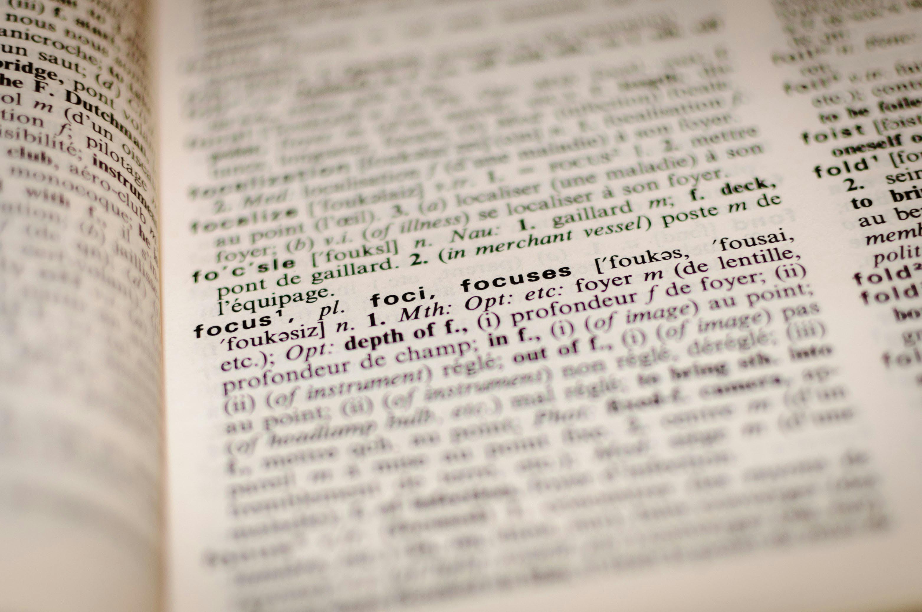 Méthodes d'apprentissage adaptées à la mémoire kinesthésique pour progresser en anglais