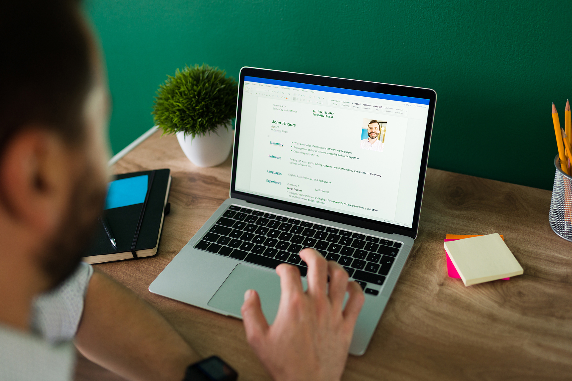 Illustration rappelant qu'un CV anglais ne doit pas comporter de photo d'identité