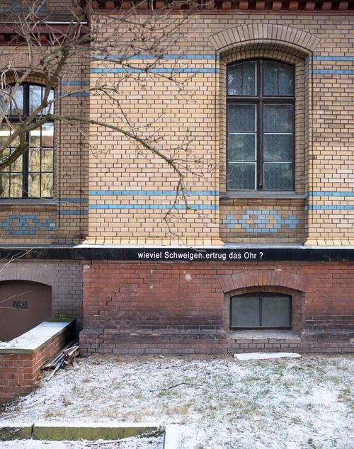 U090 Berlin NKWD "Combien de silences l'oreille endurait-elle?"