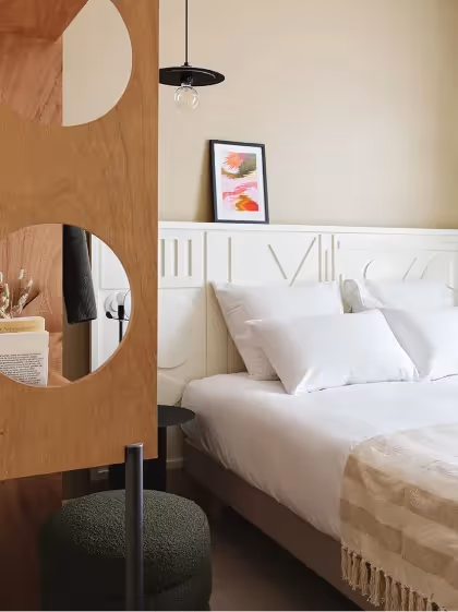 Chambre meublé avec lit - Orso Hotels Paris