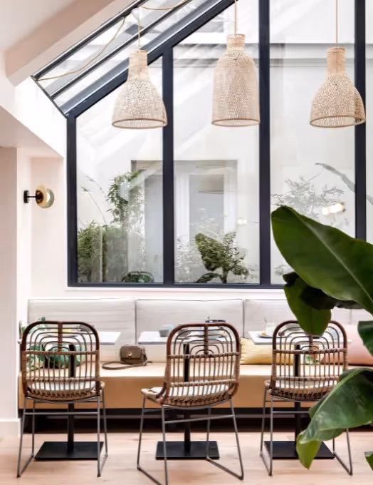 Salle à manger avec vue sur l'extérieur - Orso Hotels Paris 