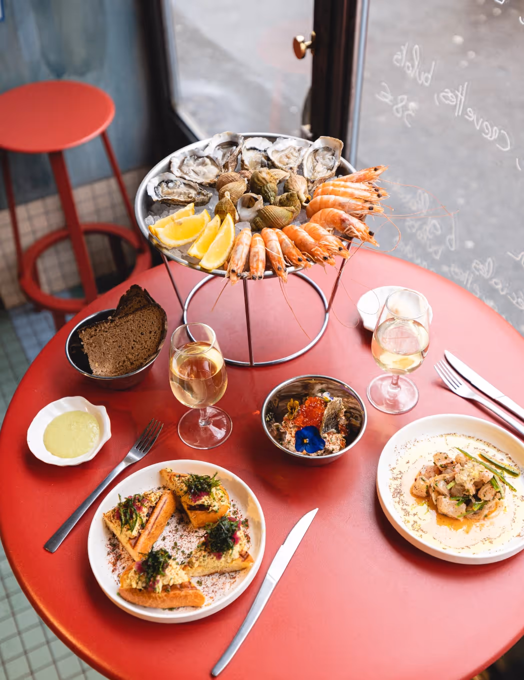 Table avec fruits de mer - Orso Hotels Paris