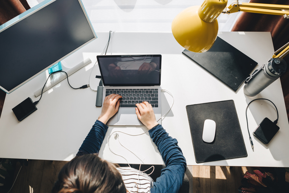 Télétravail : définition, cadre légal, avantages et droits du salarié