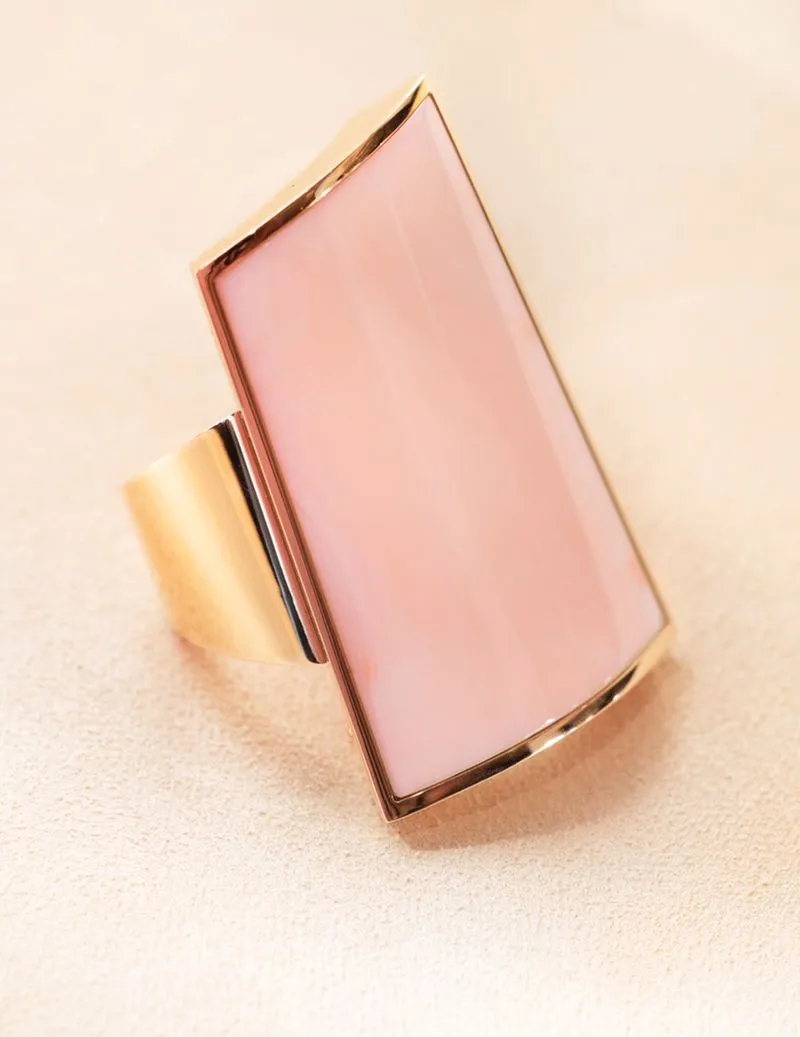 Ring aus Rotgold und Koralle