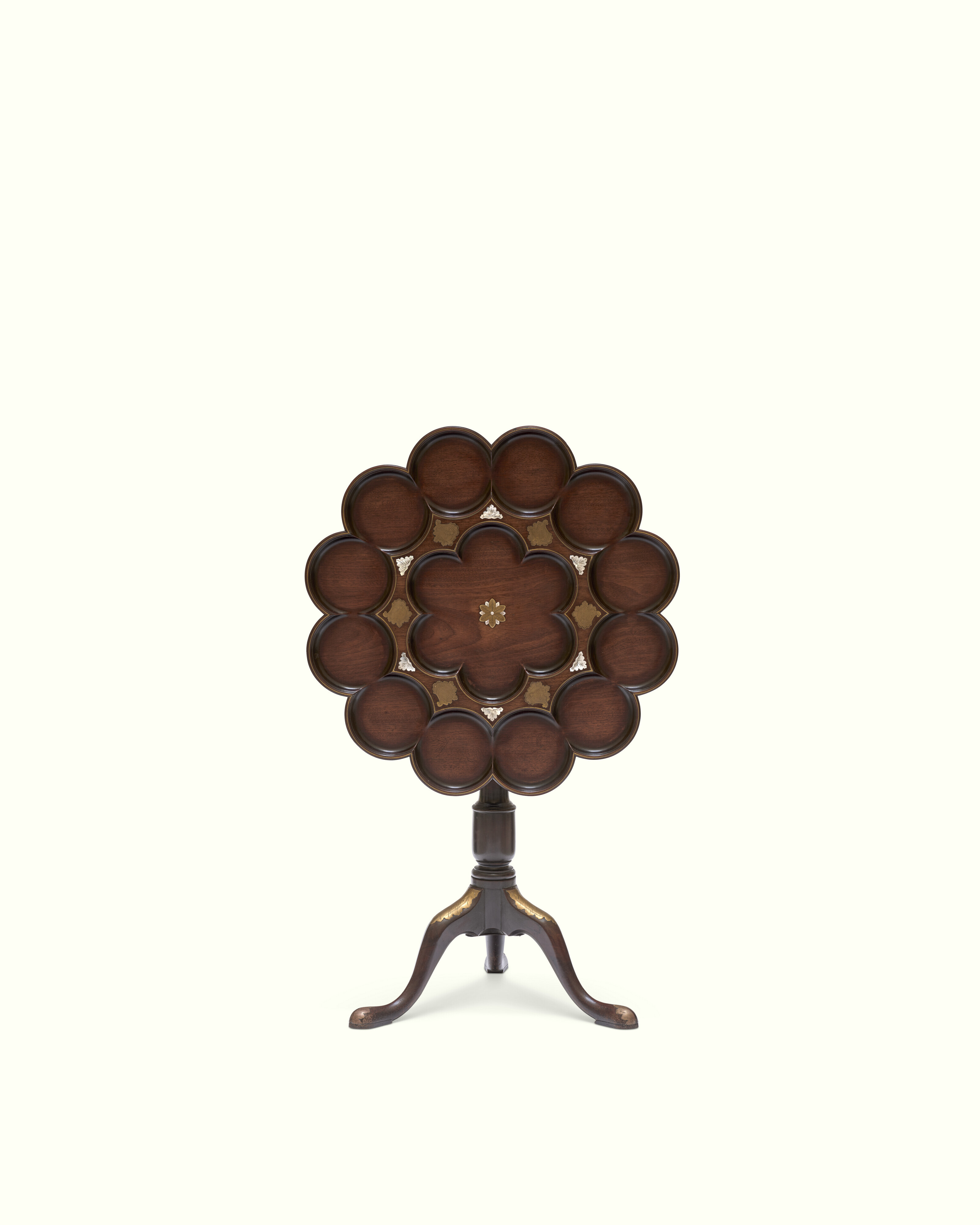 A GEORGE II BRASS AND MOTHER-OF-PEARL INLAID MAHOGANY INLAID TRIPOD TABLE