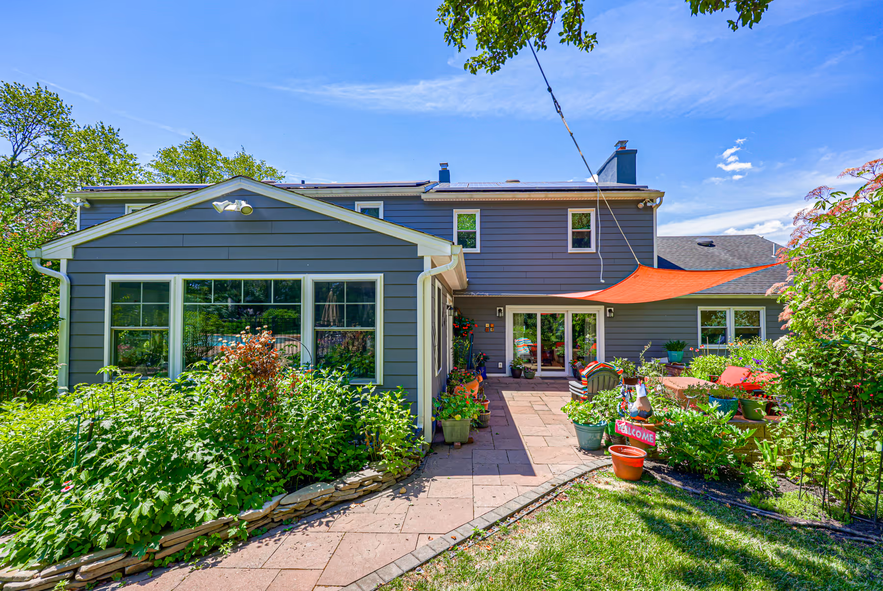 Modern Patio Natural Landscaping Idea Trends