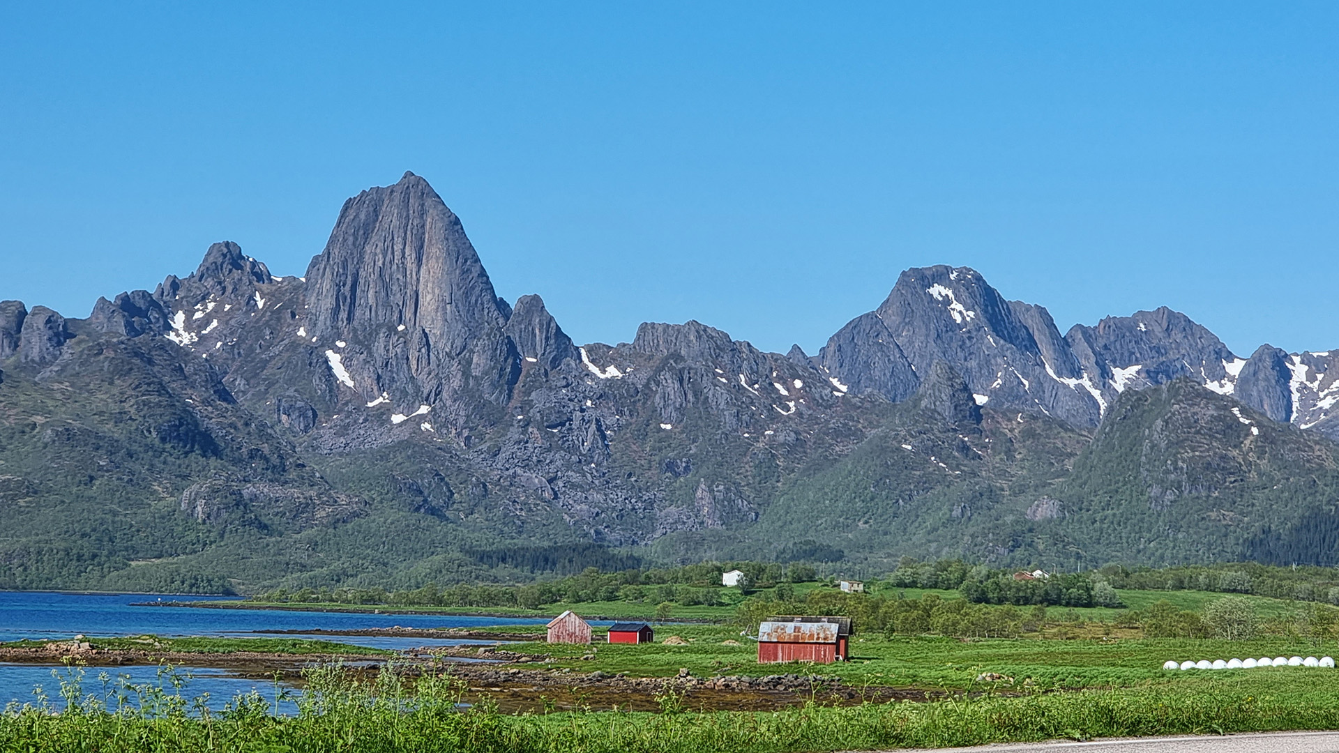 Reka, the landmark peak of Vesterålen