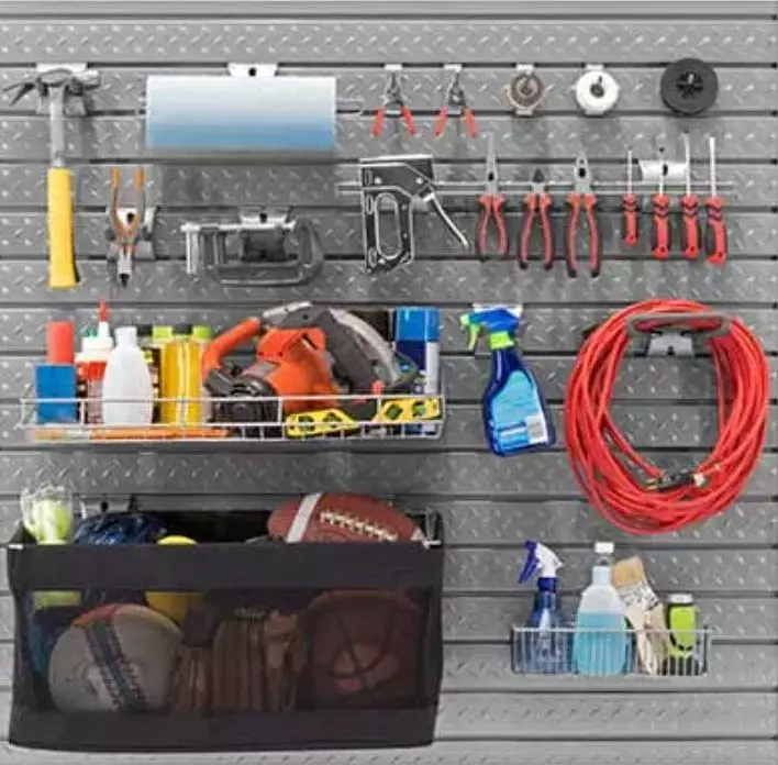 slatwall-garage-2