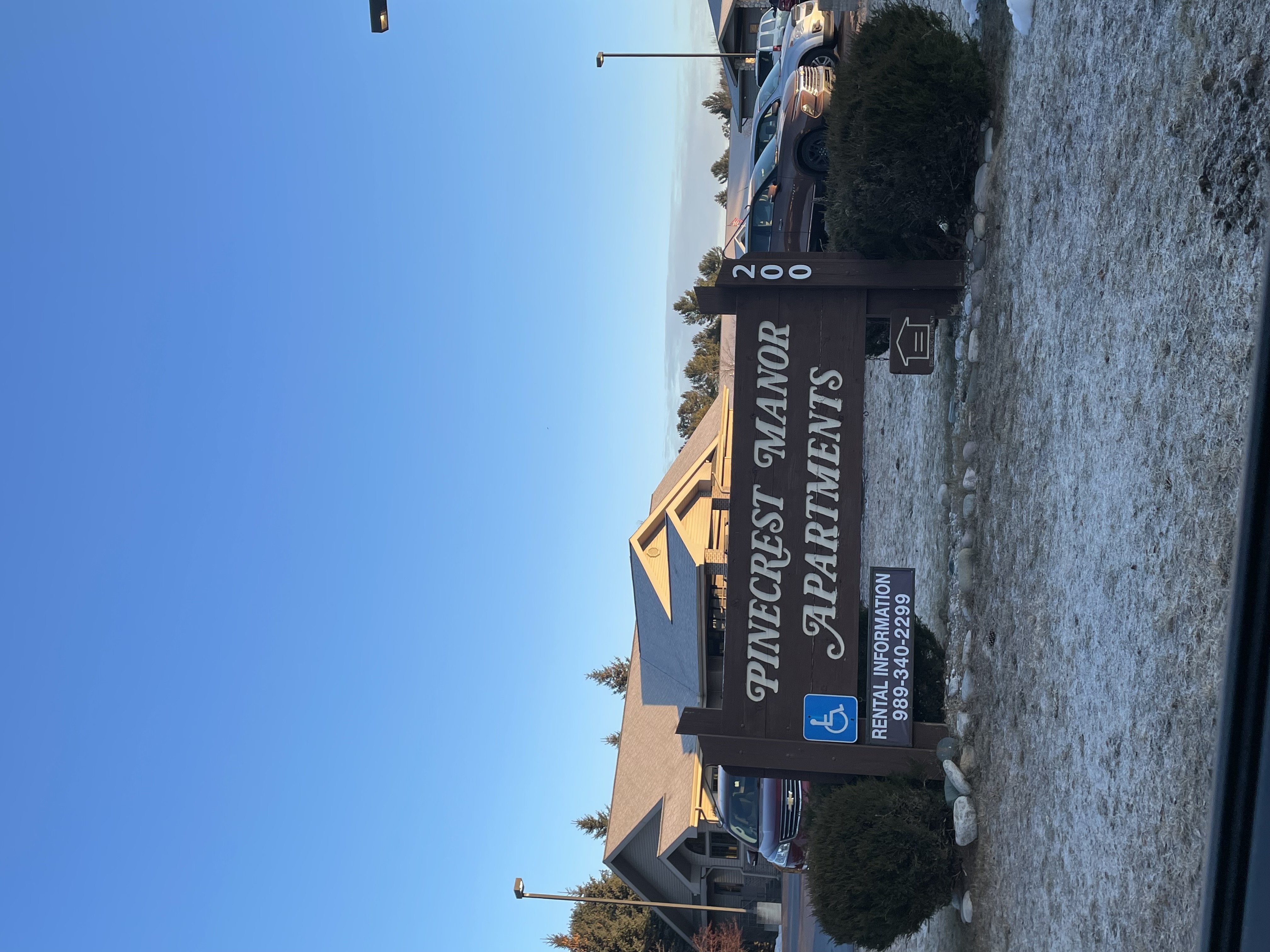 Pinecrest Manor Apartments