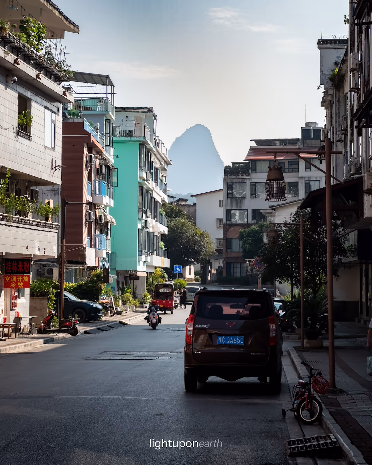 street in Yangshuo town