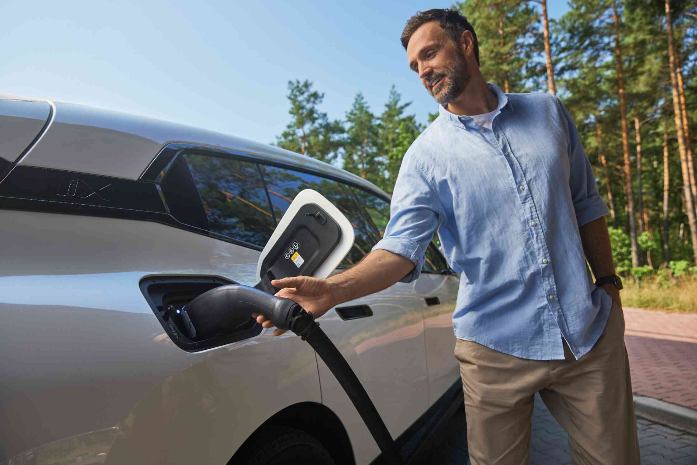 Elektroauto laden leicht gemacht mit BMW Charging