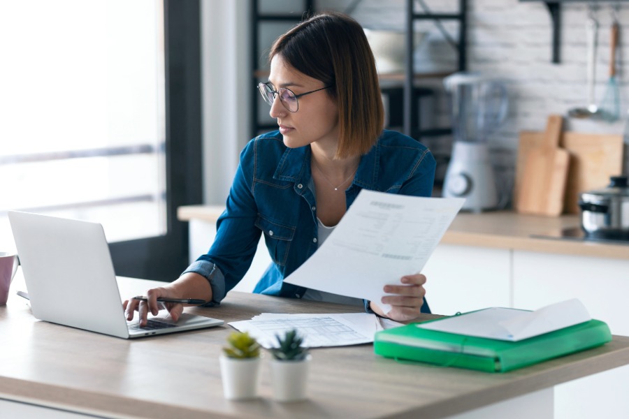 Agency owner deciding to switch invoice financing partners