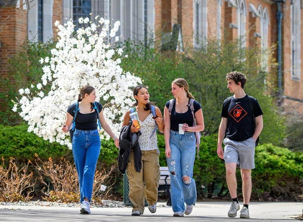 Students walking across the University of Notre Dame campus