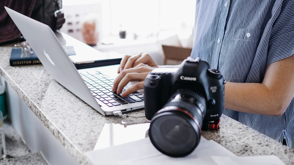 Best Camara - Links X Webflow Template