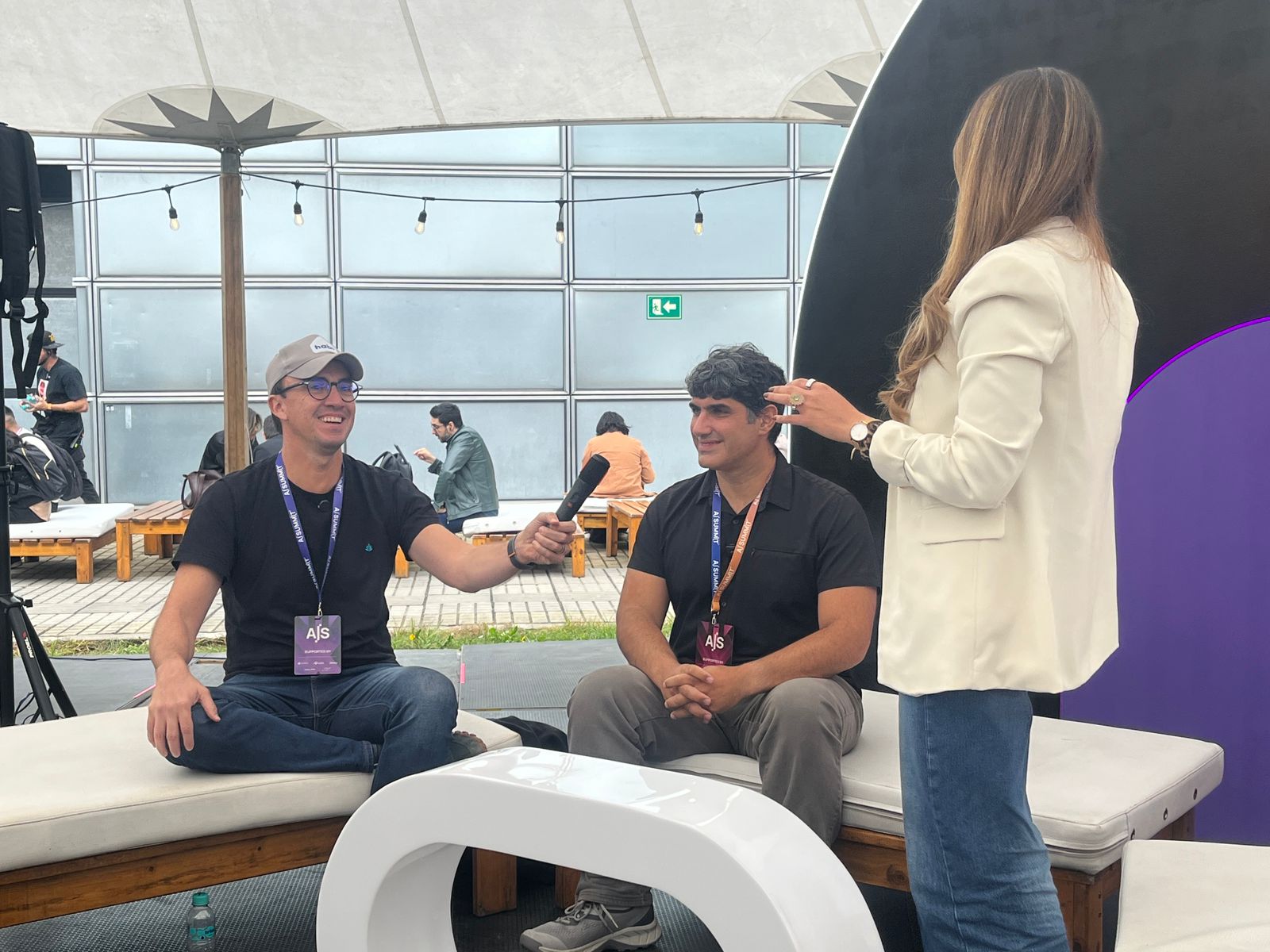 Entrevista a aaron cassorla por oracle en AI summit colombia
