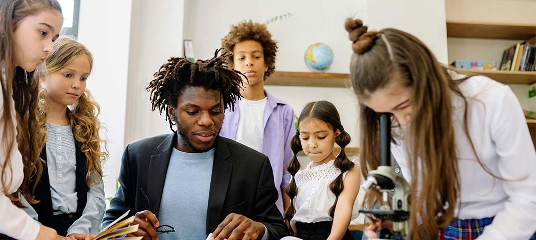 How to run a successful read-a-thon fundraiser for schools