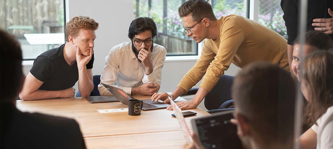 Employee recognition programs that boost morale and loyalty