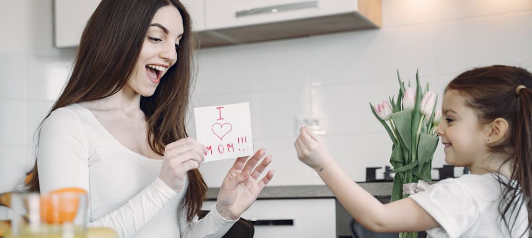 Financial help for single moms: food, housing, and grants 