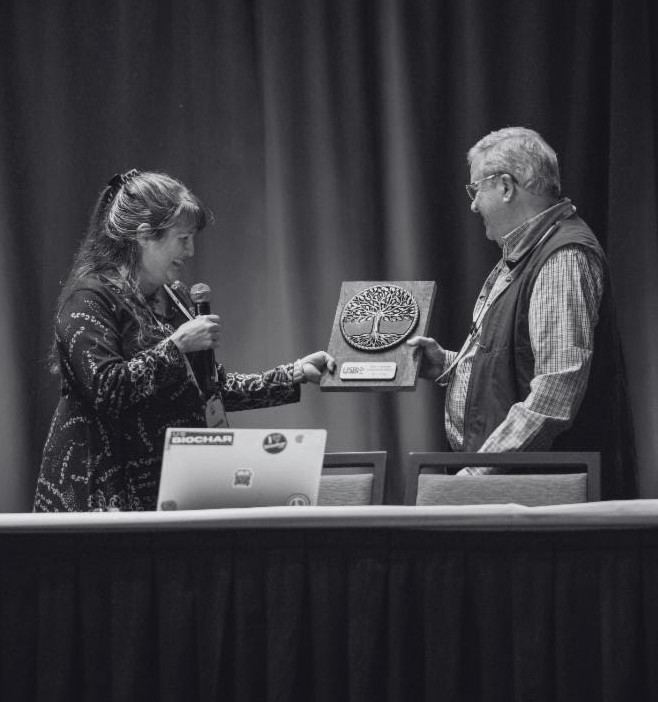 Tom Miles accepting the Tom Miles award
