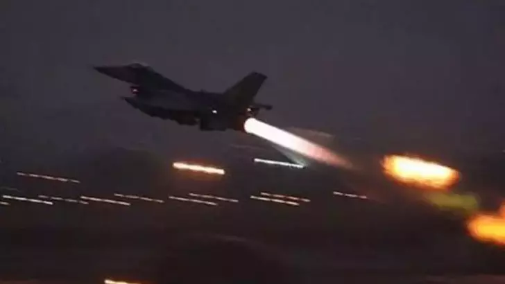 Milli Savunma Bakanlığı (MSB), Irak’ın kuzeyinde bulunan teröristlere yönelik gerçekleştirilen hava harekatında toplam 16 hedefin imha edildiğini ve çok sayıda teröristin etkisiz hale getirildiğini duyurdu.