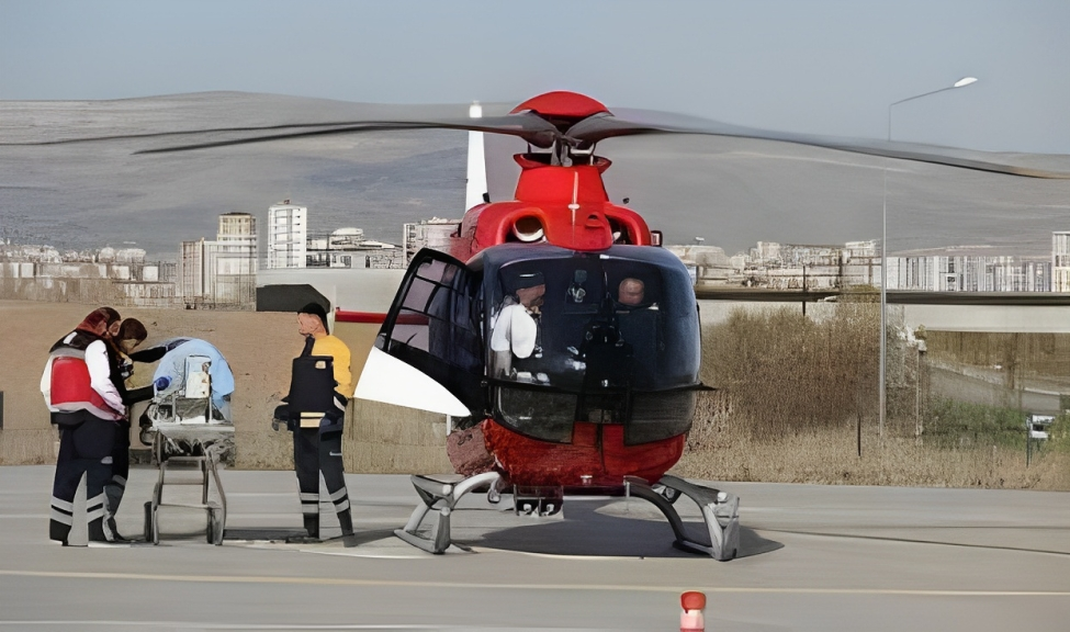 Bursa'da 10.42 sıralarında 5.1 büyüklüğündeki deprem halkı sokağa döktü. İstanbul'da dahil olmak üzere çevre illerden de hissedilen deprem korkuya sebep oldu. 